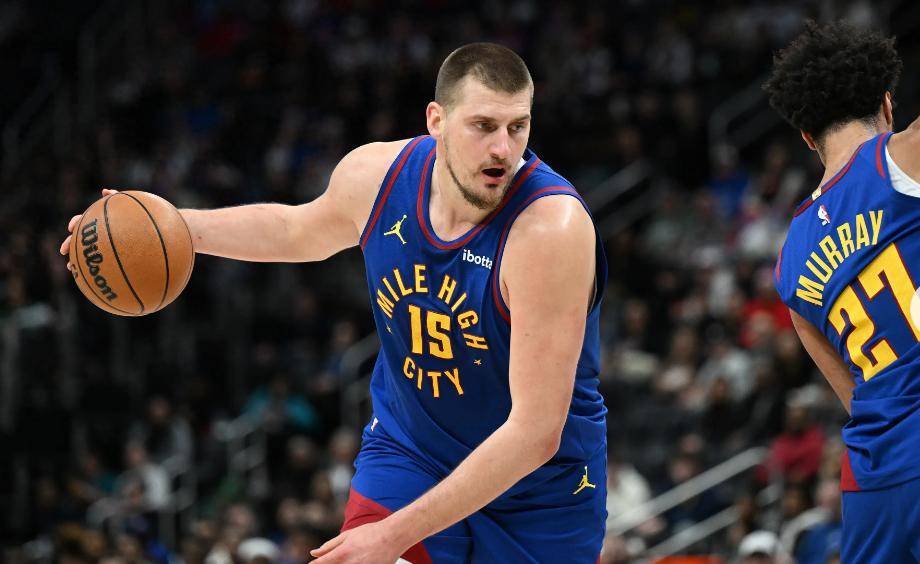 雄鹿横扫辽宁队，约基奇刷新纪录