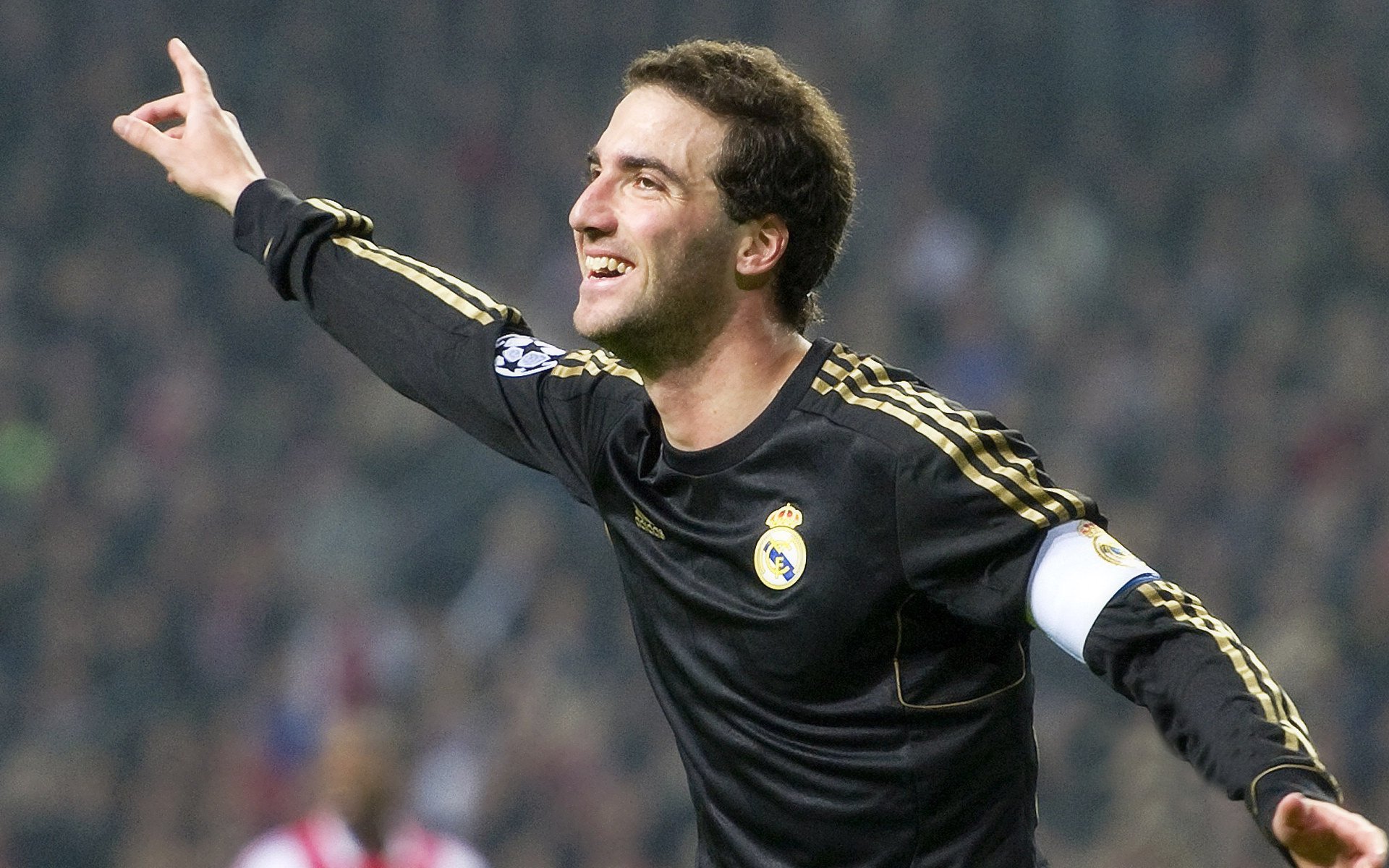 开云体育官网-黄喜灿，在战火与嘘声中，扛起一个国家的尊严